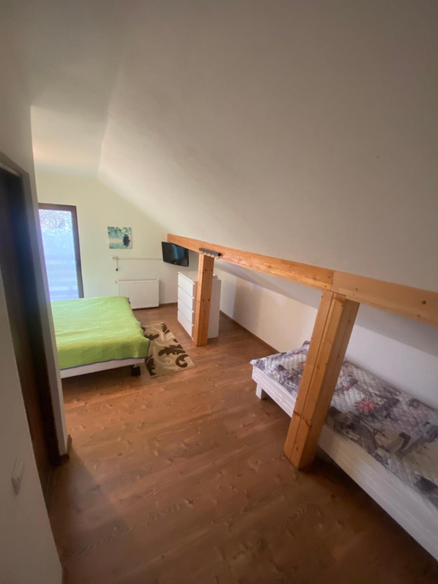 Отель Casa Mili Grinties Экстерьер фото